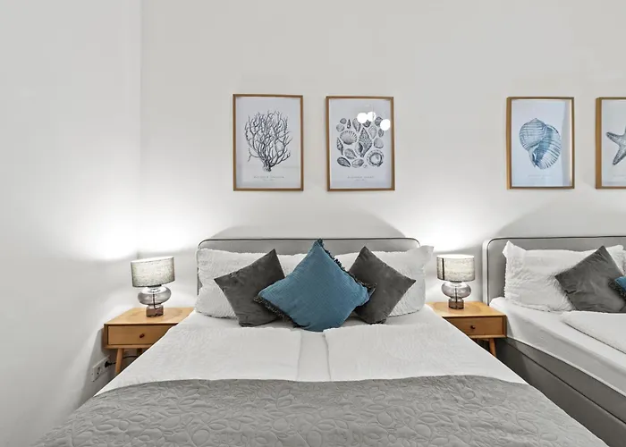 Near Innere Stadt 3min Walk To U4 Friedensbruecke شقة فيينا